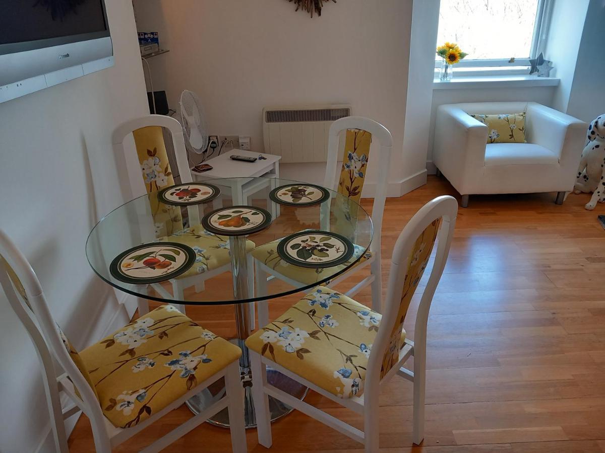 St Martin's View, 17 Easby Hall, 2 Bedroom, 2 Bathroom With Free Private Parking Scarborough